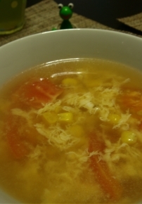 コーンとトマトのかき玉スープ(コンソメ味)