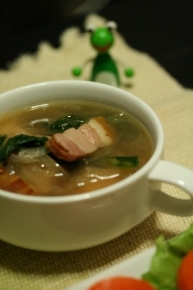 たまねぎ・ベーコン・小松菜のスープ